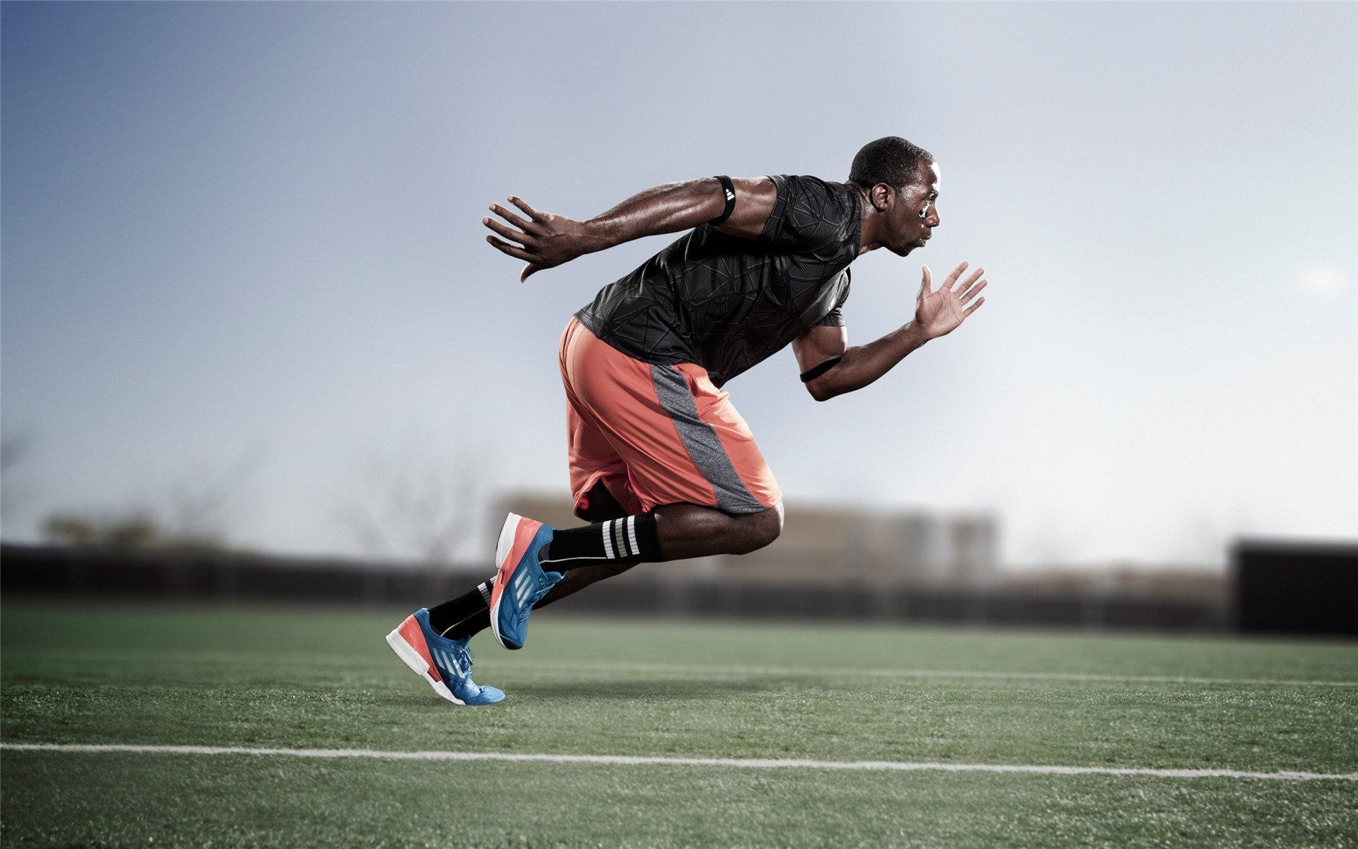 开云综合服务-施瓦茨中段发力 展现后程能力，施瓦茨集团